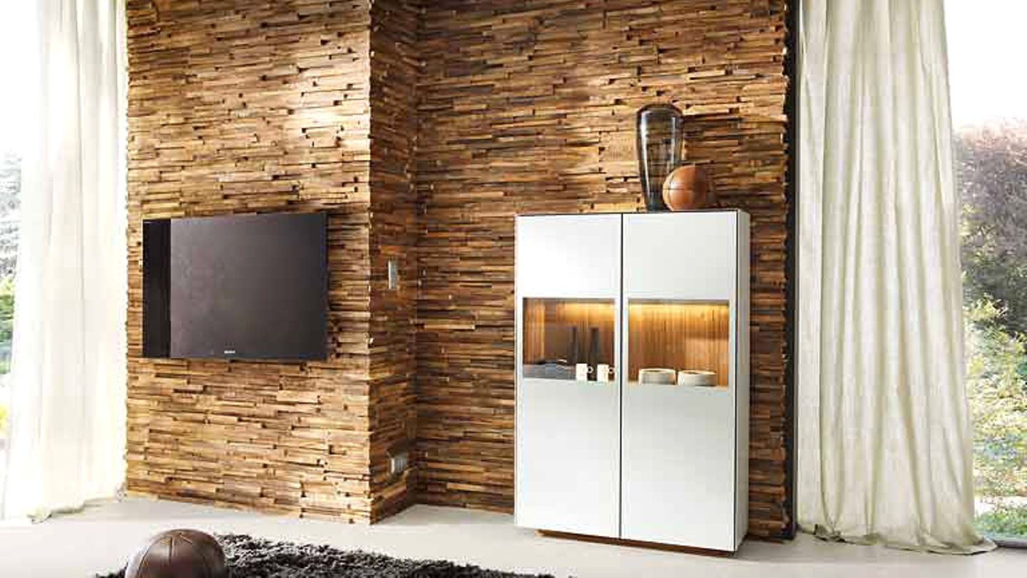 Holzverkleidung für die Wand: "Waldkante" von Team 7 - [SCHÖNER WOHNEN]