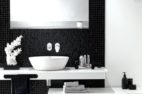 Schwarz-Weiß fürs Bad