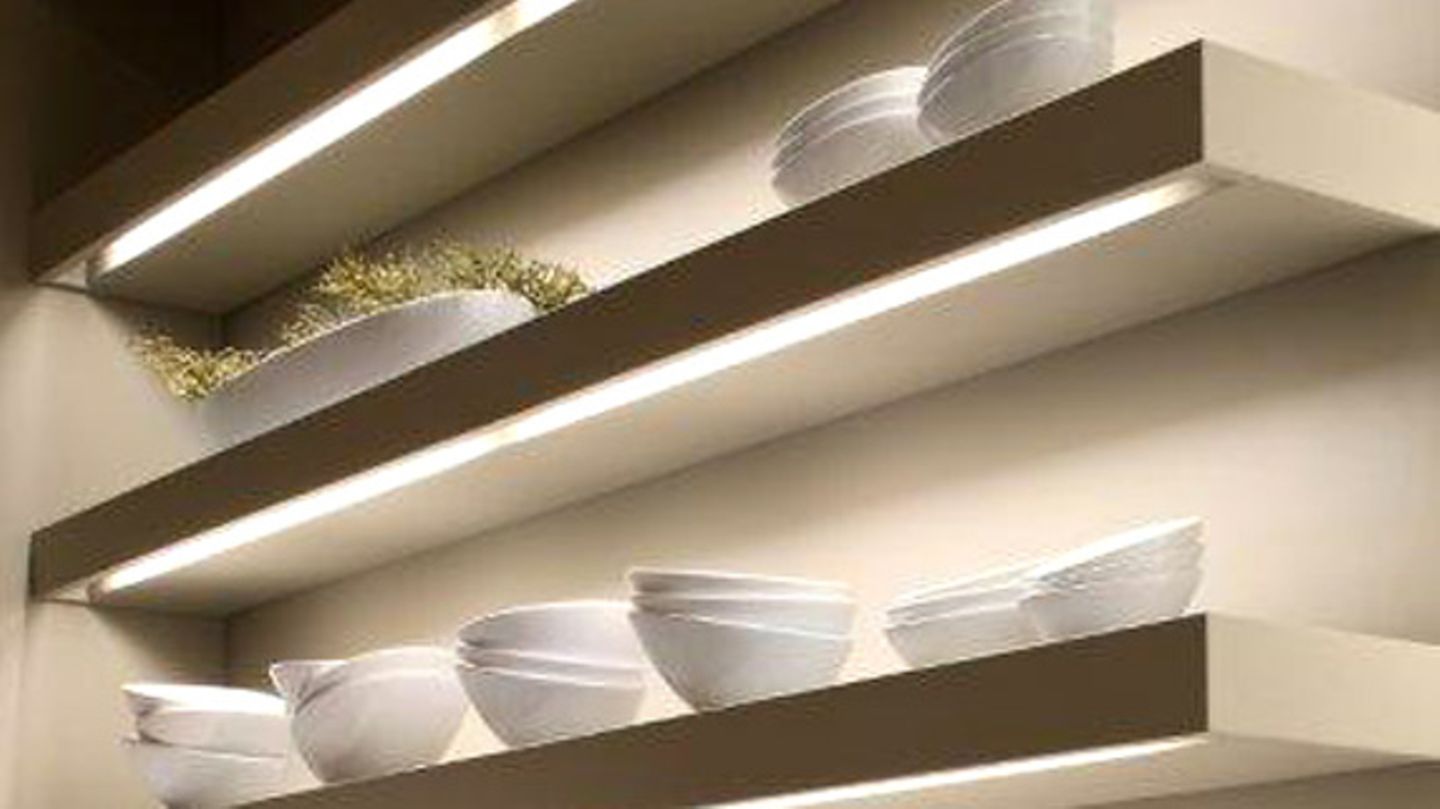 светильники для верхней подсветки шкафов