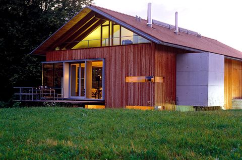 Modernes Landhaus mit Holzfassade