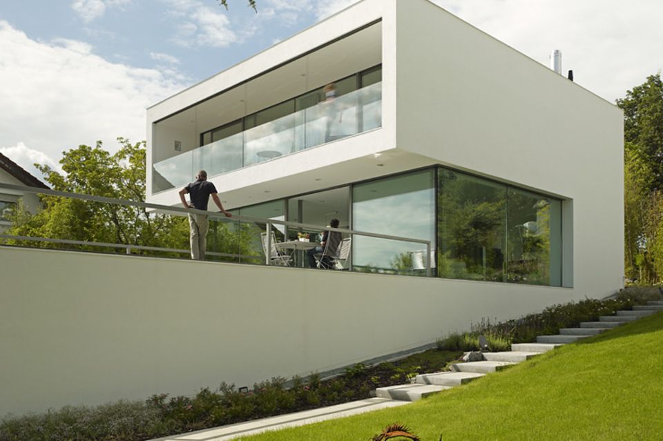 Puristische Villa in Hanglage