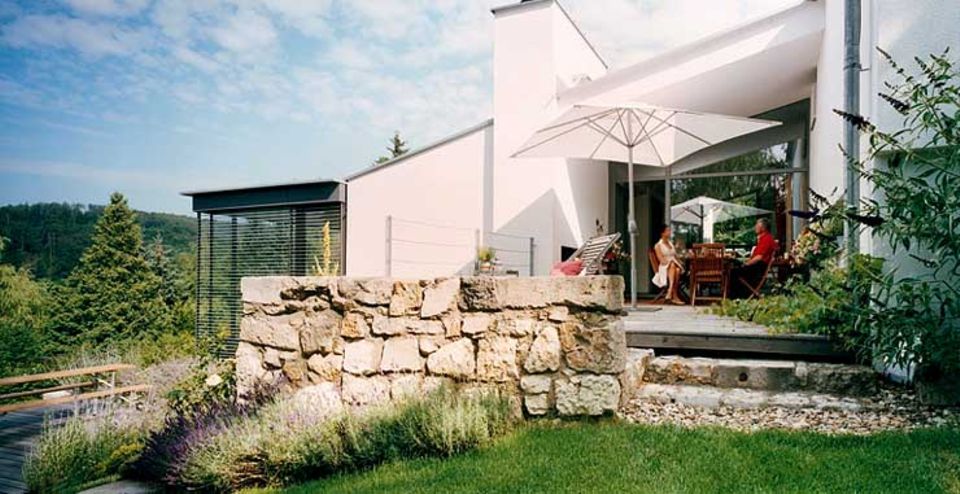 Terrasse vor der Küche - Bild 3 - [SCHÖNER WOHNEN]