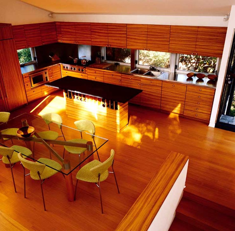 Offene Küche mit Hartholzboden - Bild 4 - [SCHÖNER WOHNEN]