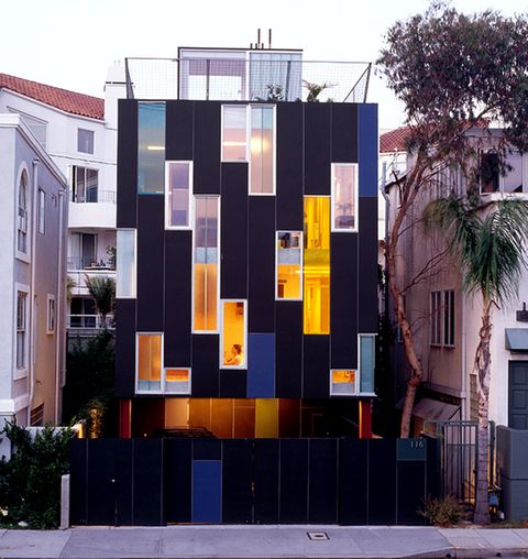 Urbane Architektur: Stadthaus mit Dachterrasse und viel Glas, Los