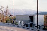 Betonwände zur Straßenseite