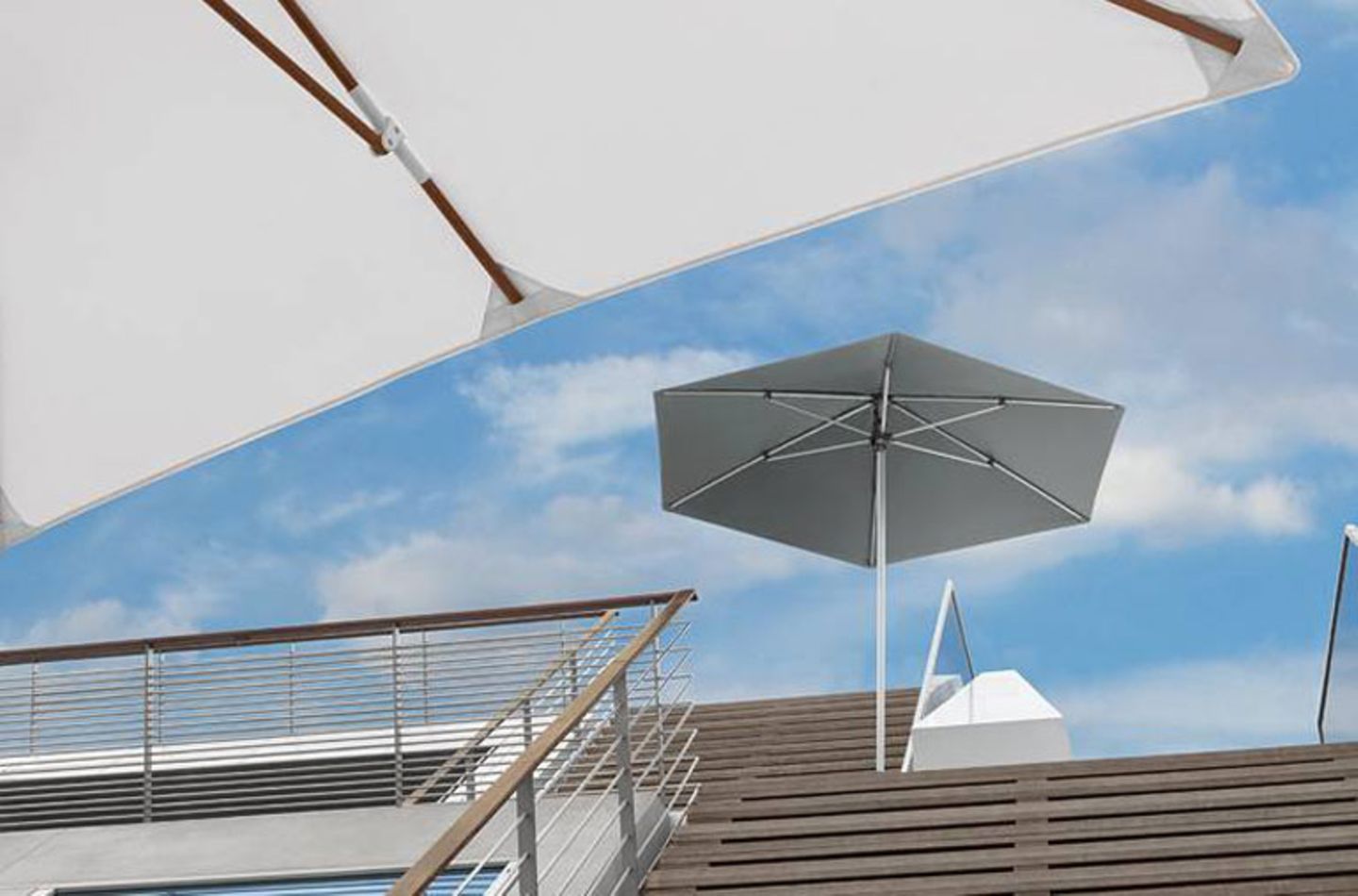 Sonnenschirm "Parasol" mit leichtem Design von Dedon