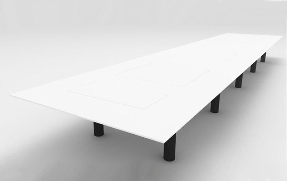 Tisch mit unsichtbarem Stauraum