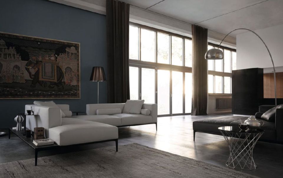 Sofa mit integriertem Tisch