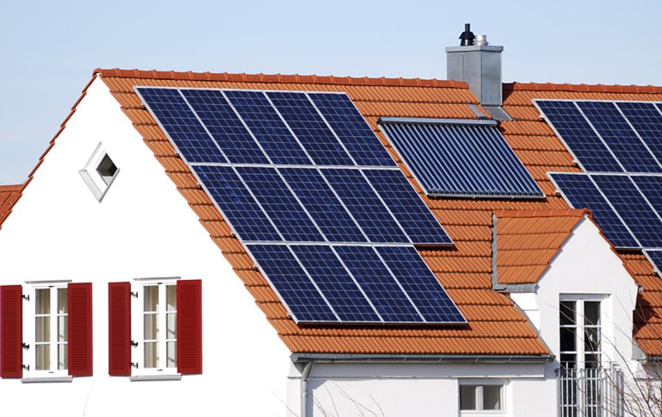 Regenerative Energien: Strom aus Sonne, Wind & Co. Regenerative Energien: Strom aus Sonne, Wind & Co.
