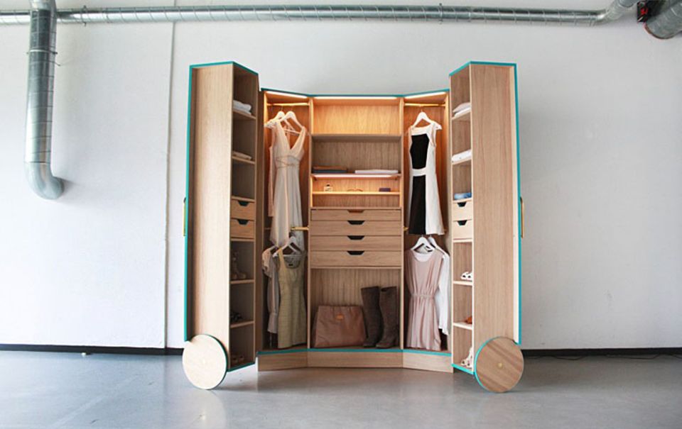 Walk-in Closet
