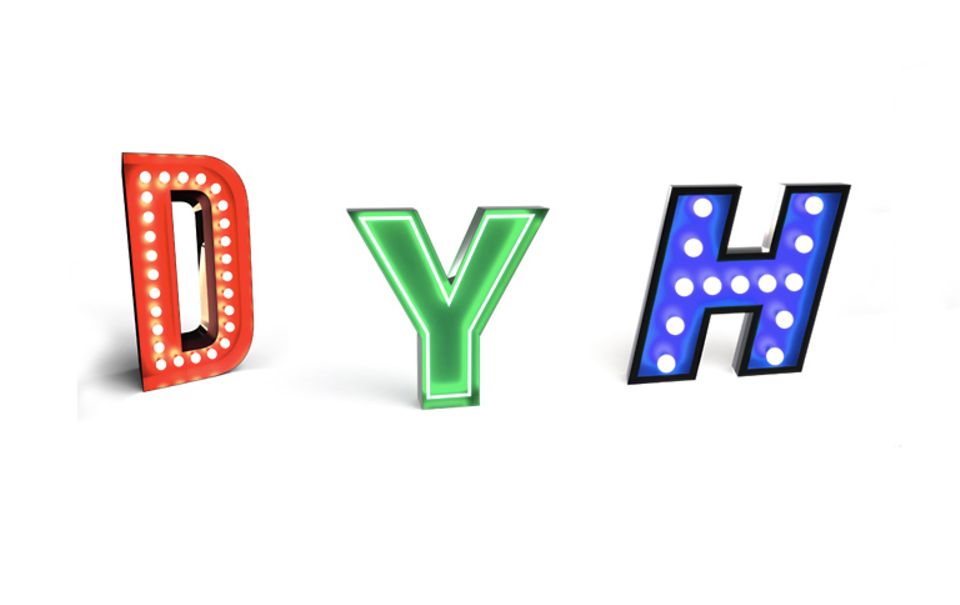 Retro-Buchstaben und Neonreklame bei Delightfull Retro-Buchstaben und Neonreklame bei Delightfull