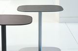 Tisch "Acca" von Zanotta, Design: Tom Kühne