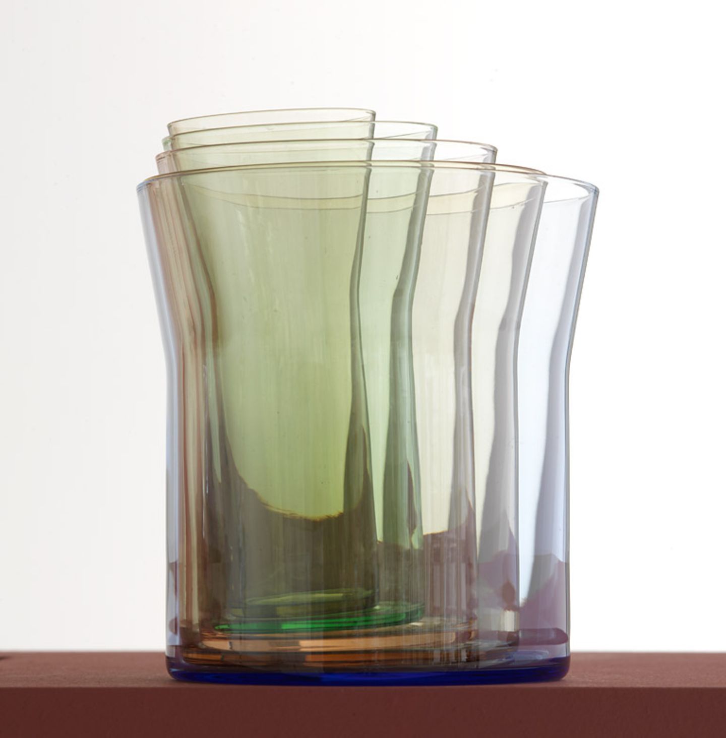 Vasen "Spectra" von Holmegaard, Design: Cecilie Manz