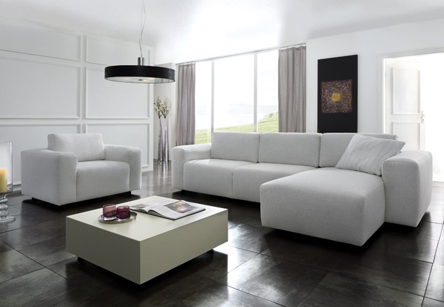 Zwei Tiefen und zwei Höhen in einem: Sofaprogramm "Gargano" von Koinor