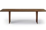 Schwebend leichtes Massivholz: Tisch "Light" von Riva Industria Mobili