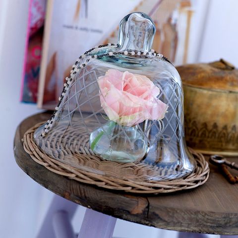 Geschliffene Glashaube von Bloomingville - Bild 2 - [SCHÖNER WOHNEN]