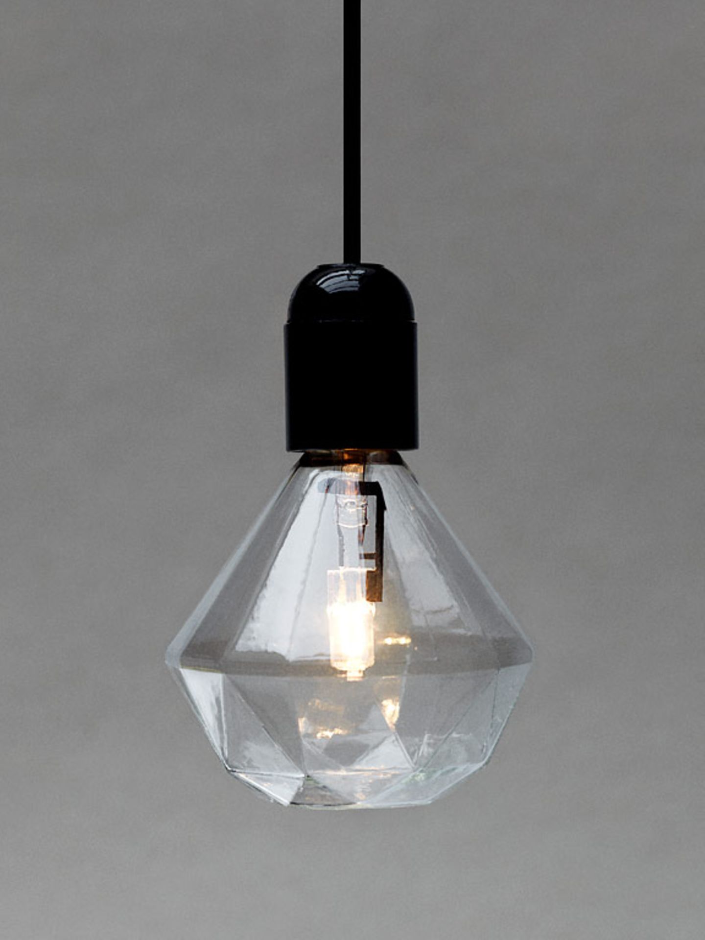 Designer-Glühlampe als Schmuckstück