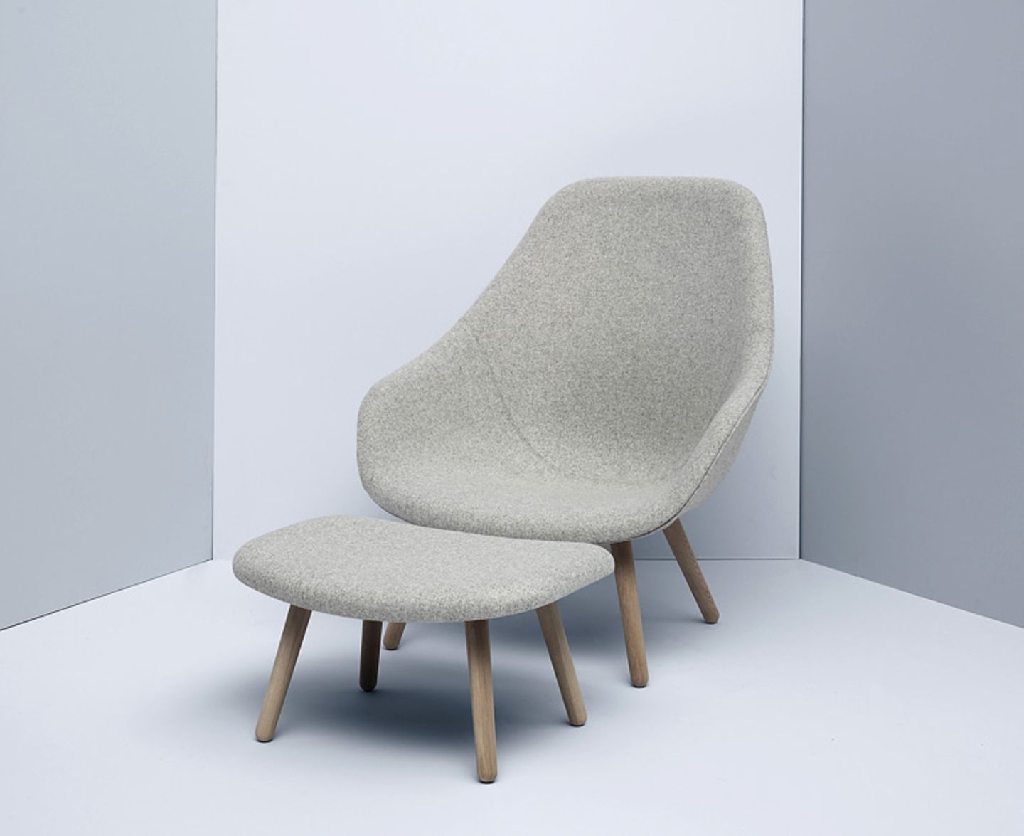 Neuer Klassiker: "About a Lounge Chair" von Hay