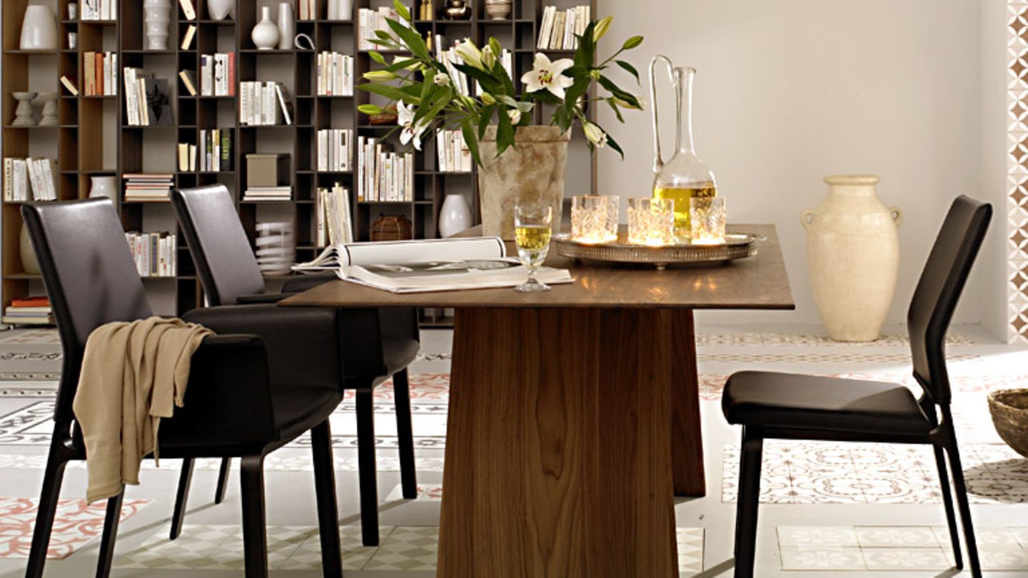 Nussbaumholz: Aussehen, Eigenschaften und Verwendung - [SCHÖNER WOHNEN]