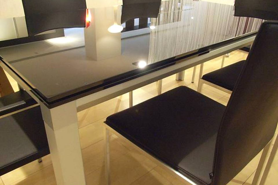 Gebrauchte Designermöbel bei used-design.com