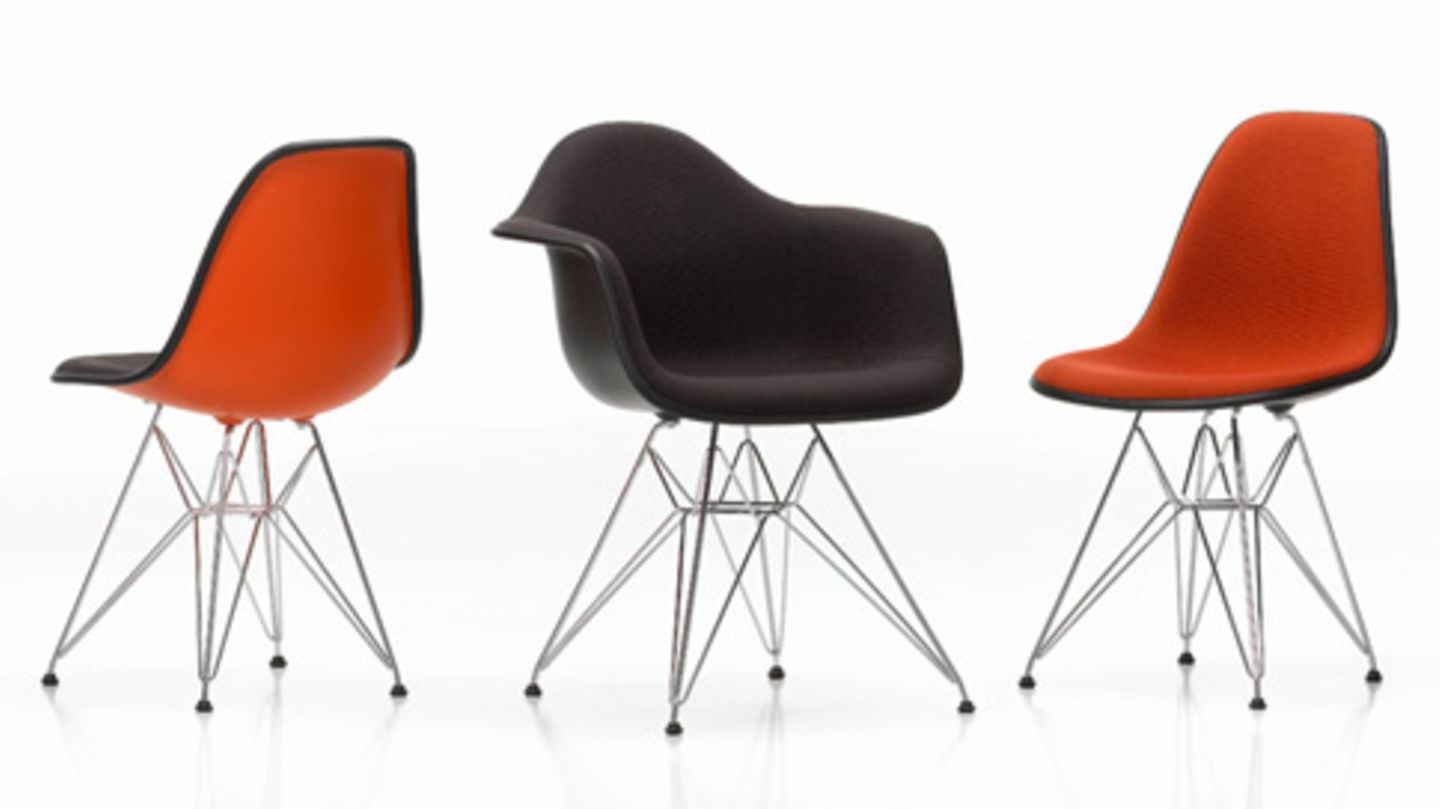 Сборка стула eames. Vitra Plastic Chair. Стул Eames сбоку. Запчасти для стула Eames. Стул Eames на металлических ножках.
