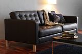 Ikeas Sofa "Karlstad" mit Lederbezug