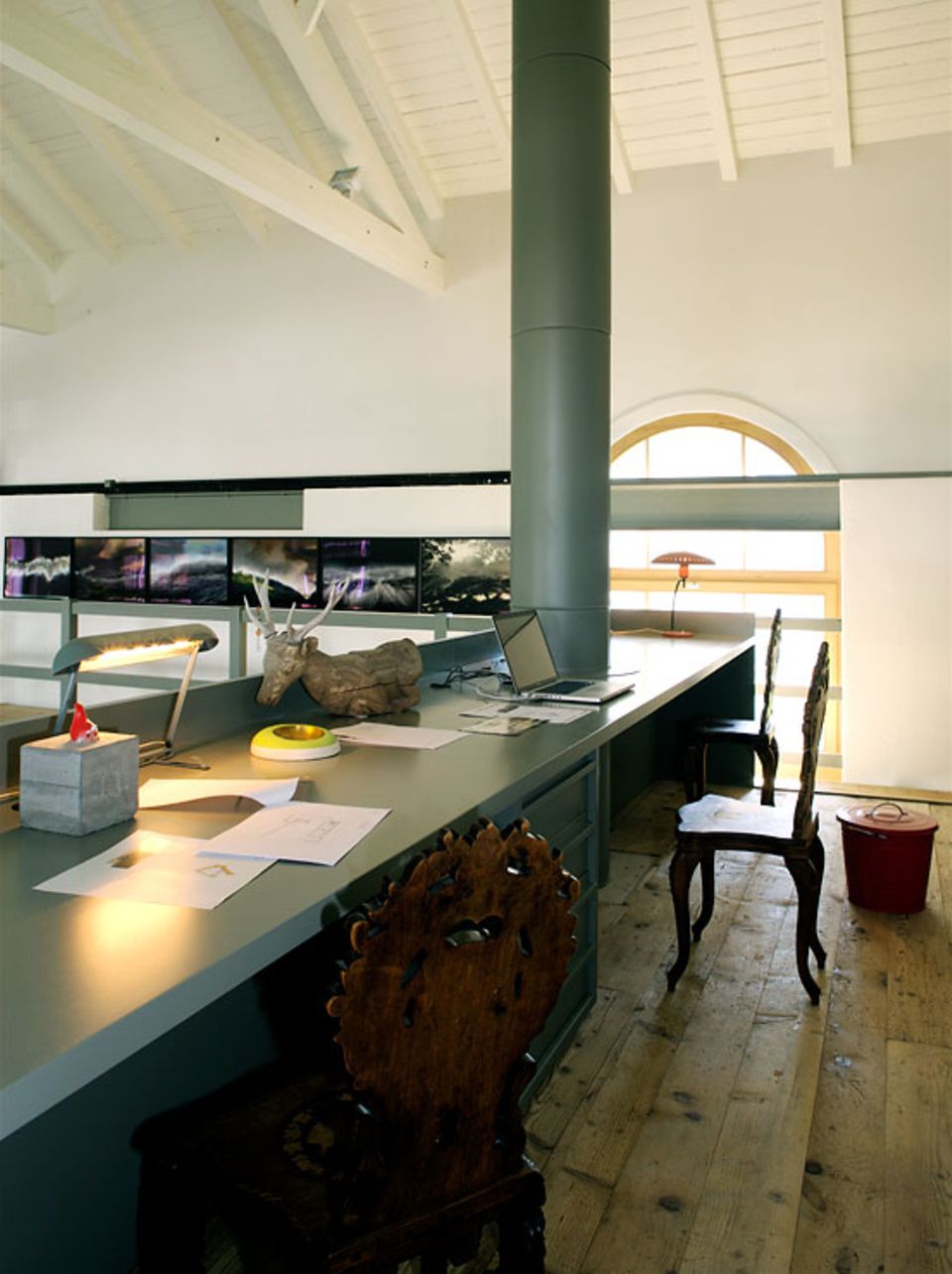 Architektenhäuser: Arbeitsplatz auf der Galerie - Bild 4 - [SCHÖNER WOHNEN]