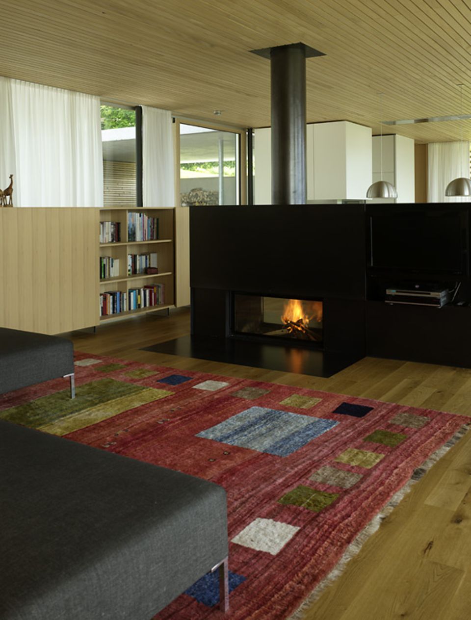 Architektenhäuser: Kamin als Raummittelpunkt - Bild 4 - [SCHÖNER WOHNEN]