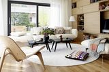 Viel Holz im Wohnzimmer
