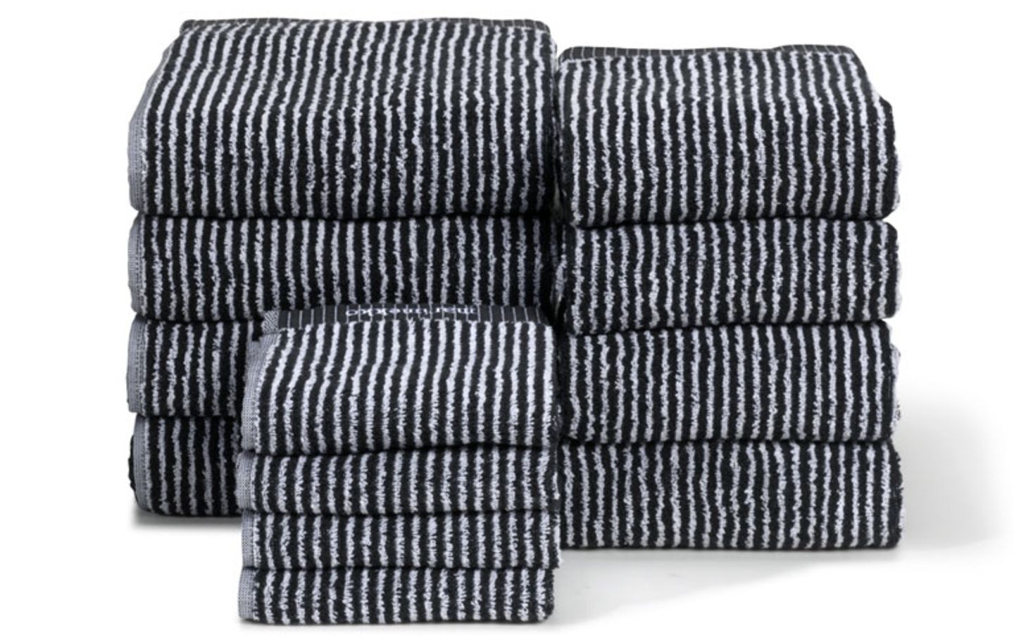 Handtücher in Schwarz-Weiß von Marimekko