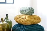 Fabelhaftes Trio: "Knitted Cushions" von Ferm Living