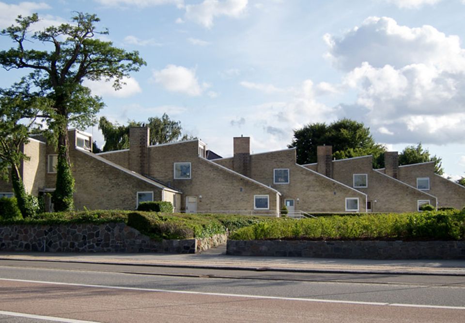 Reisetipps: Mit Seeblick: Jacobsens Terrassenhaussiedlung "Søholm" in Klampenborg. Reisetipps: Mit Seeblick: Jacobsens Terrassenhaussiedlung "Søholm" in Klampenborg.