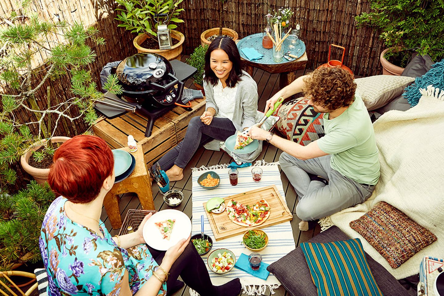 Auf dem Balkon grillen und kochen