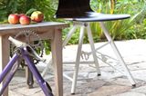 Stuhl "Eddi" von Formsitz Design mit einem Untergestell aus einem alten Fahrradrahmen