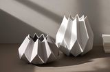 Vase "Folded Carbon" von Menu