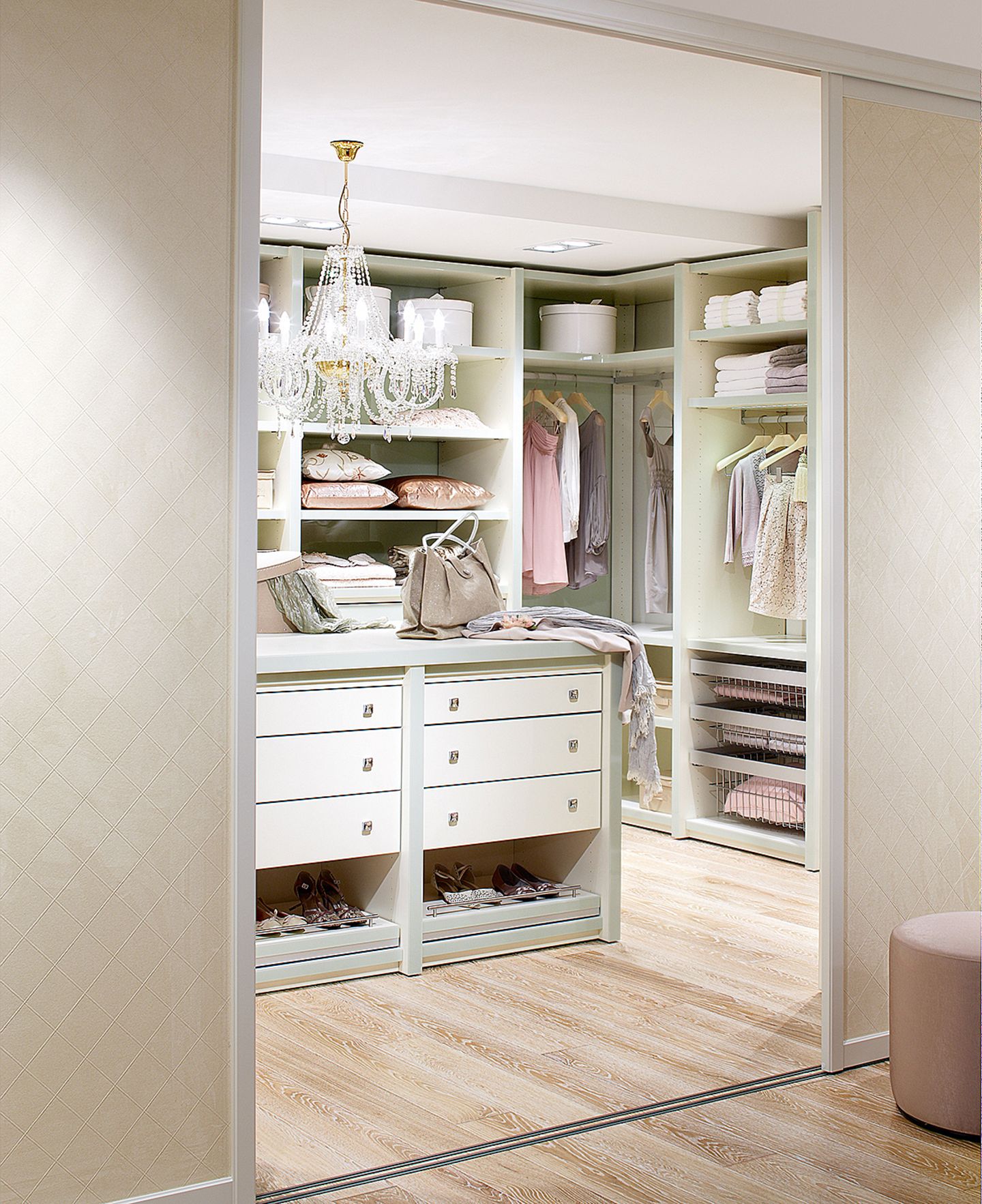 Begehbarer Kleiderschrank 