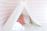 Kinderzimmer: Nachtlicht "Star light white" und "Cloud" von A Little Lovely Company