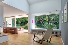 Modernisiertes 60-Jahre-Doppelhaus: Wohnraum