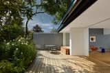 Modernisiertes 60-Jahre-Doppelhaus: Terrasse
