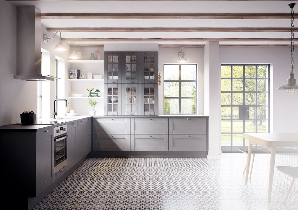 Landhausküche in Grau "Shaker Grey" von HTH [SCHÖNER WOHNEN]