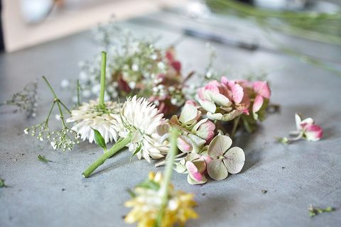 Blumenkranz binden: Schritt 1