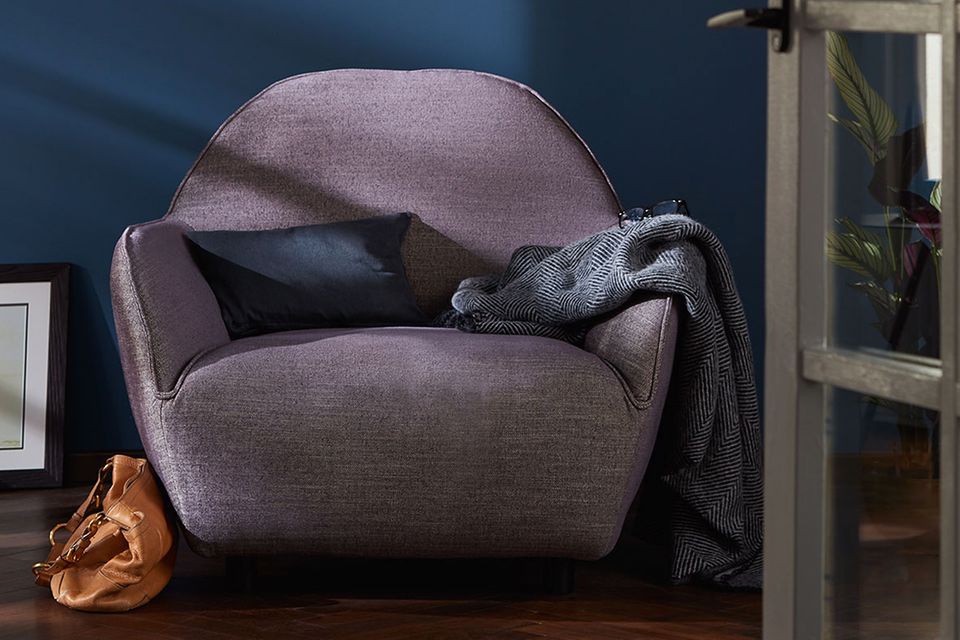 In den neuen Farben: Sessel "Hs.480" von Hülsta Sofa. In den neuen Farben: Sessel "Hs.480" von Hülsta Sofa.