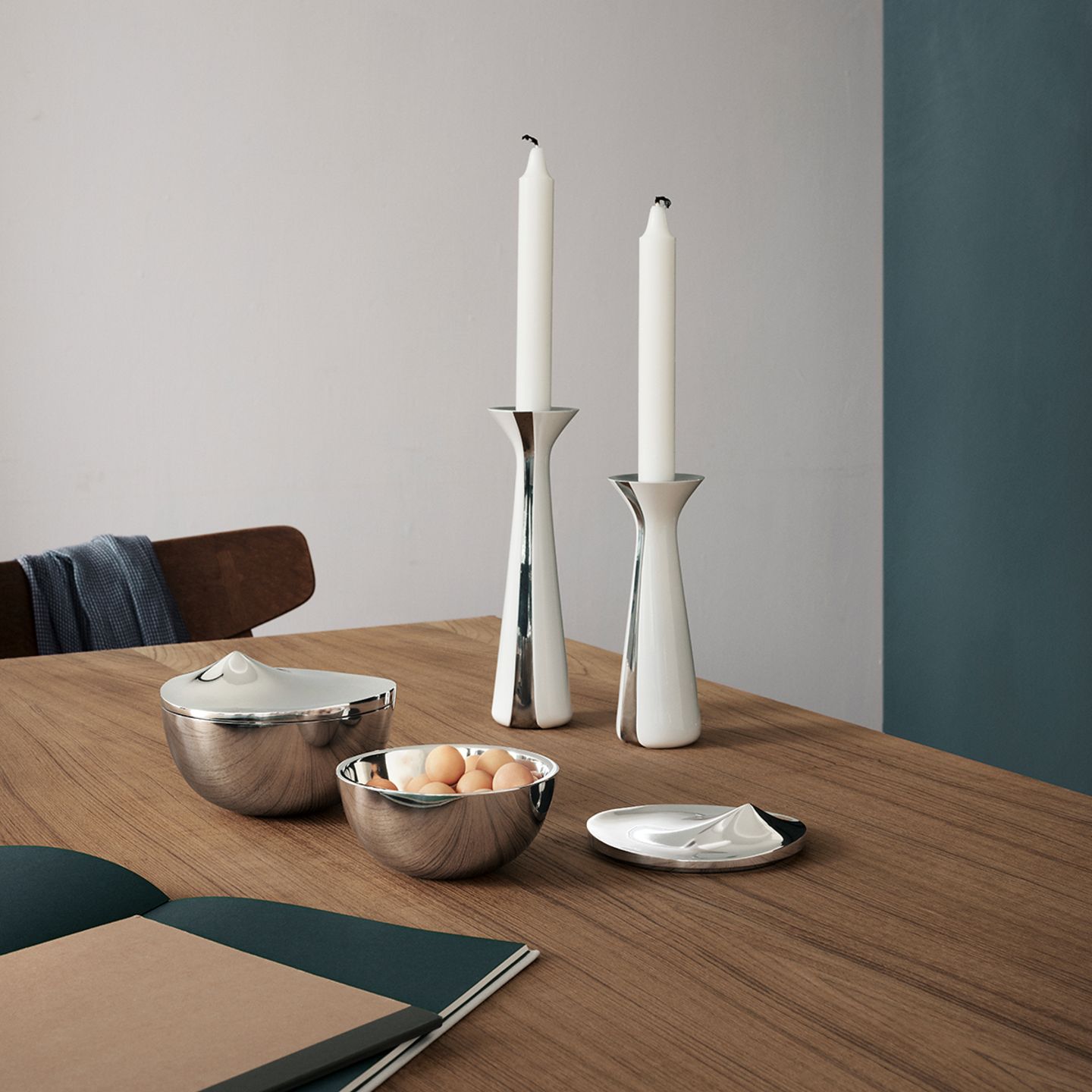 Esstisch dekorieren: schlicht und elegant