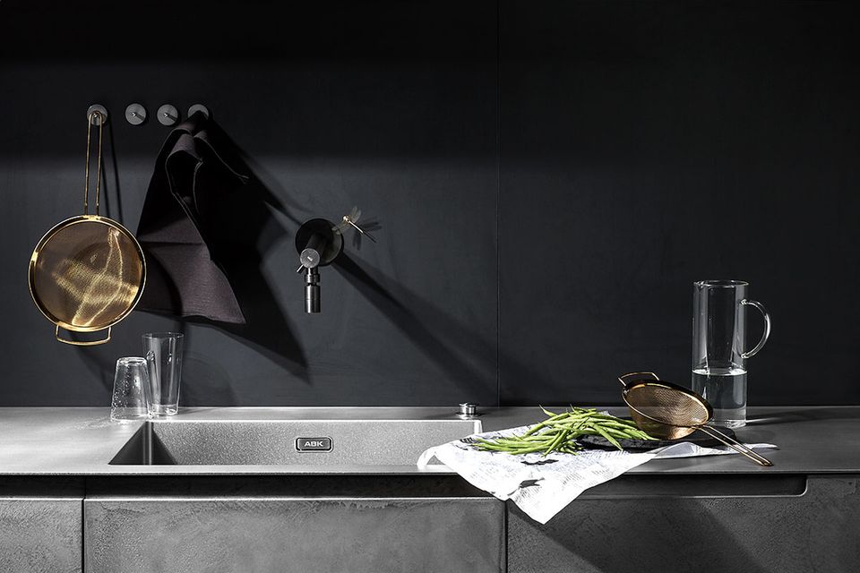 Wandfarben in der Küche: Schwarz
