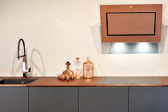 Dunstabzugshauben: Umluft, Abluft, kopffrei oder schräg? - [SCHÖNER WOHNEN]