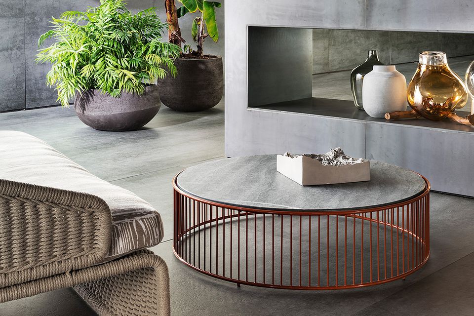 Schwer okay: Beistelltisch "Caulfield Outdoor" von Minotti - Bild 13