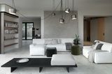 HÄUSER 04-2018: Ferienhaus mit Anbau am Gardasee