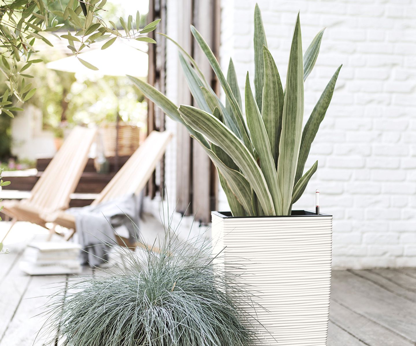 Blumenksten und Kbel mit Wassertank - [SCHNER WOHNEN]