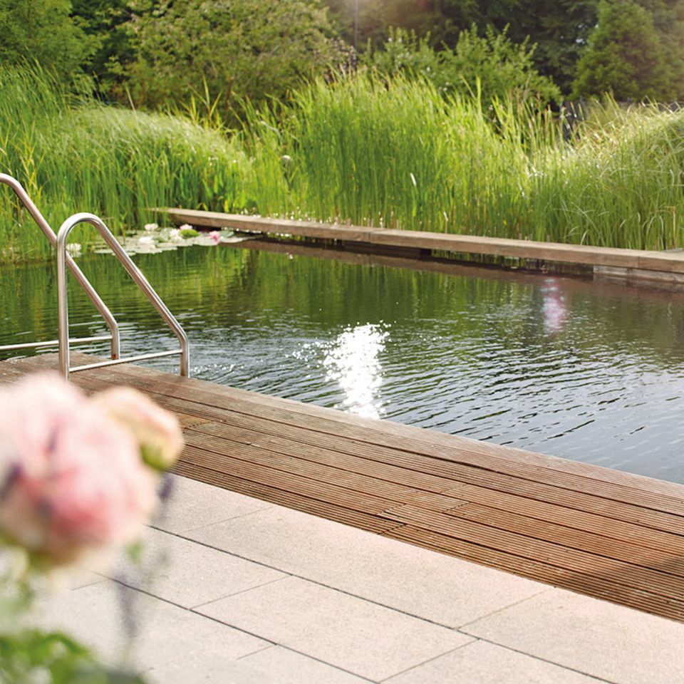 Pool verkleiden Kreative Ideen für den eigenen Garten [SCHÖNER WOHNEN]