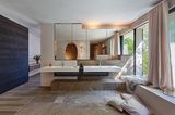 Moderne Villa als Leistungsschau: Badezimmer